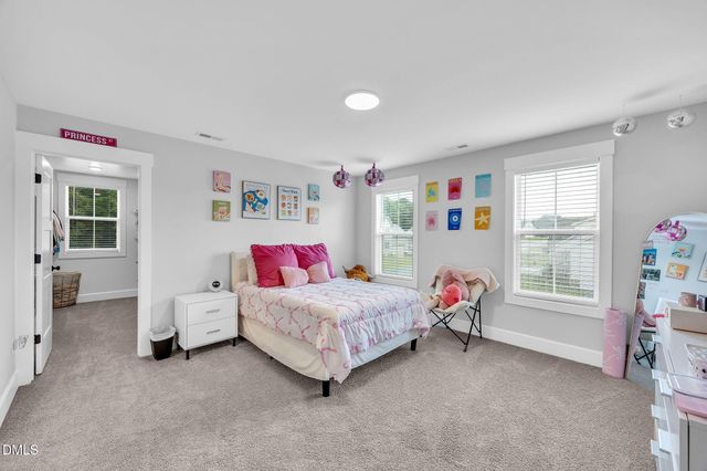 257 Hampshire Court, Four Oaks, NC 27524