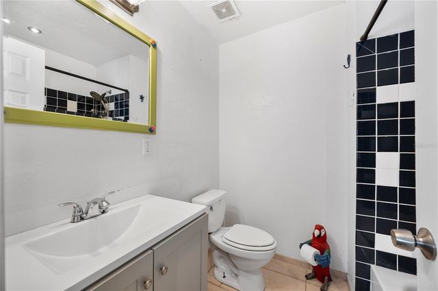 1423 NE 1ST STREET, Mulberry, FL 33860