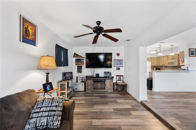 1423 NE 1ST STREET, Mulberry, FL 33860