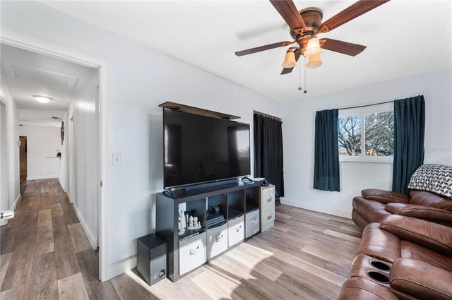 1423 NE 1ST STREET, Mulberry, FL 33860