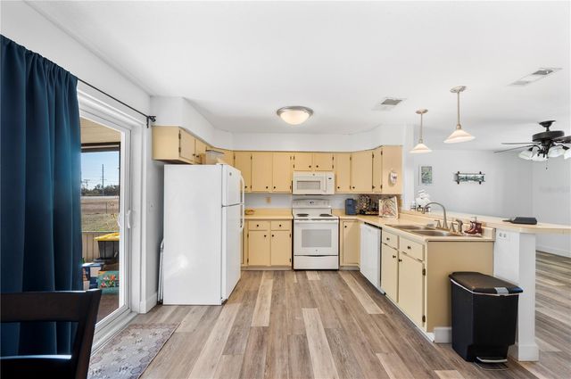 1423 NE 1ST STREET, Mulberry, FL 33860