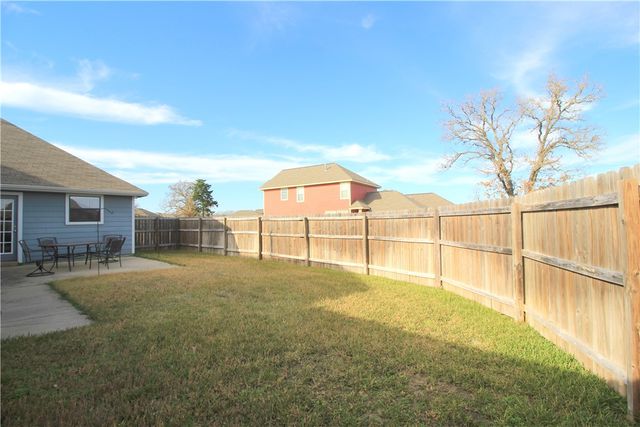 2010 Turning Leaf Drive, Bryan, TX 77807