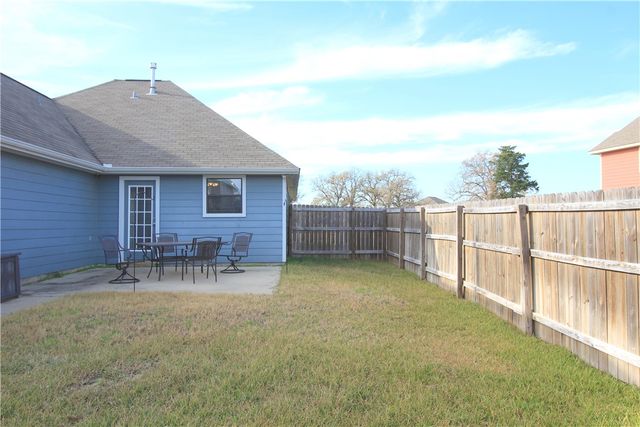 2010 Turning Leaf Drive, Bryan, TX 77807