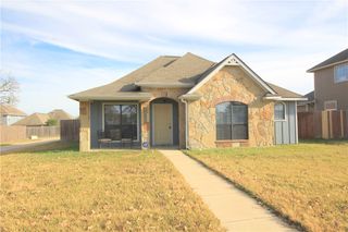 2010 Turning Leaf Drive, Bryan, TX 77807
