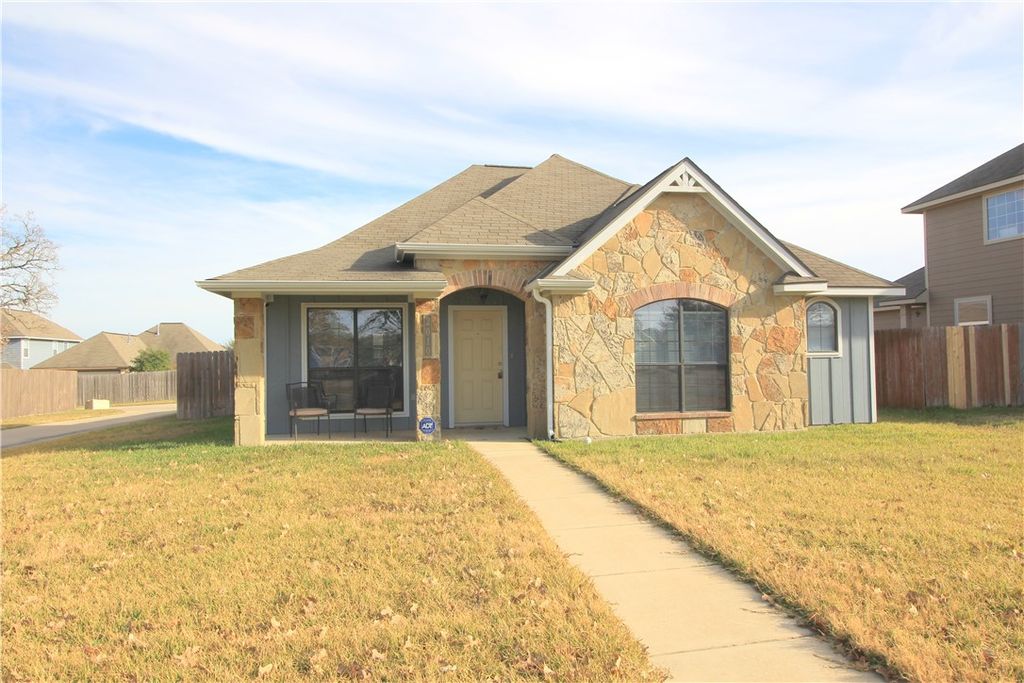 2010 Turning Leaf Drive, Bryan, TX 77807