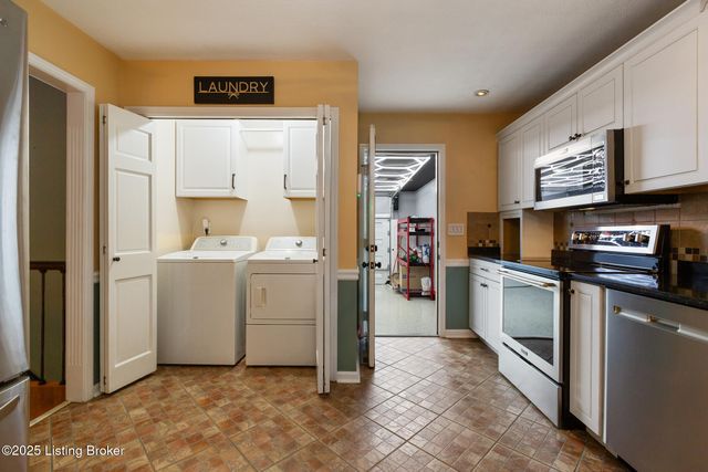 4605 Shadyview Dr, Floyds Knobs, IN 47119