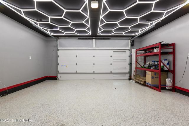 4605 Shadyview Dr, Floyds Knobs, IN 47119