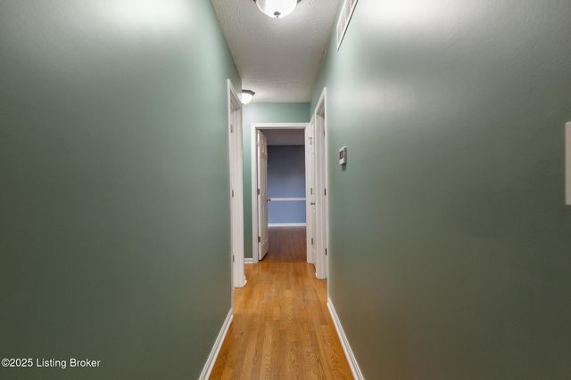 4605 Shadyview Dr, Floyds Knobs, IN 47119