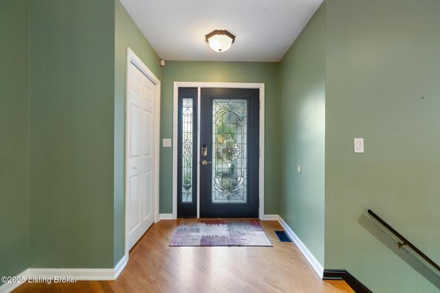 4605 Shadyview Dr, Floyds Knobs, IN 47119