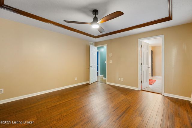 4605 Shadyview Dr, Floyds Knobs, IN 47119