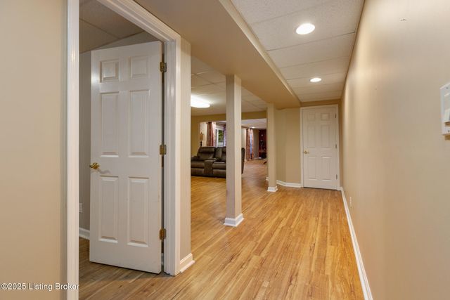 4605 Shadyview Dr, Floyds Knobs, IN 47119