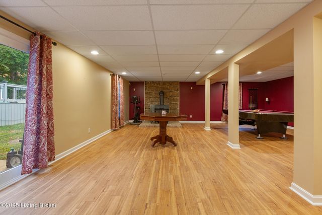 4605 Shadyview Dr, Floyds Knobs, IN 47119