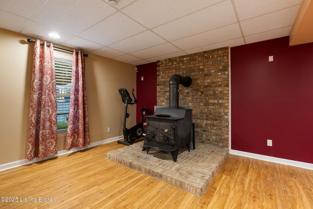 4605 Shadyview Dr, Floyds Knobs, IN 47119