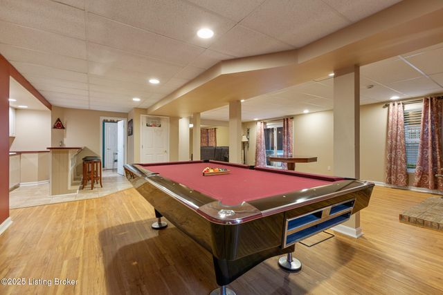 4605 Shadyview Dr, Floyds Knobs, IN 47119