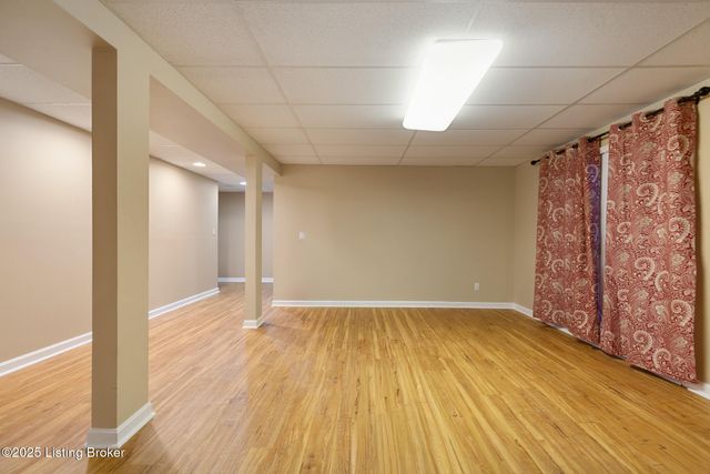 4605 Shadyview Dr, Floyds Knobs, IN 47119