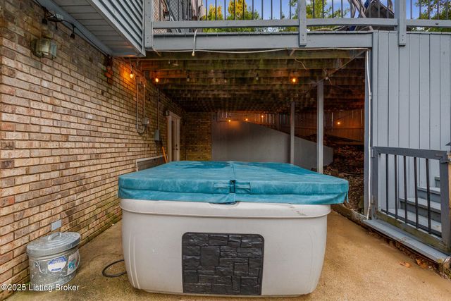 4605 Shadyview Dr, Floyds Knobs, IN 47119