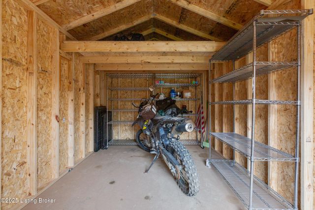 4605 Shadyview Dr, Floyds Knobs, IN 47119