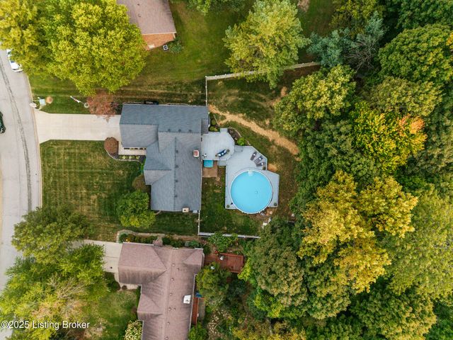 4605 Shadyview Dr, Floyds Knobs, IN 47119