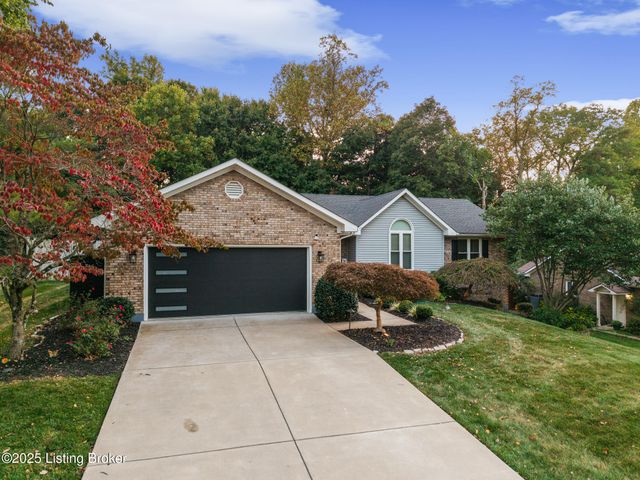 4605 Shadyview Dr, Floyds Knobs, IN 47119
