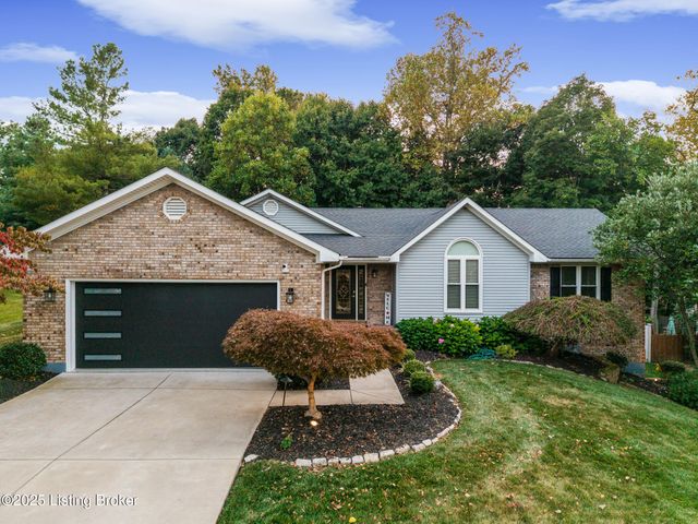 4605 Shadyview Dr, Floyds Knobs, IN 47119