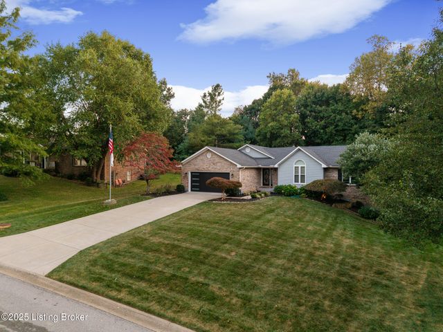 4605 Shadyview Dr, Floyds Knobs, IN 47119