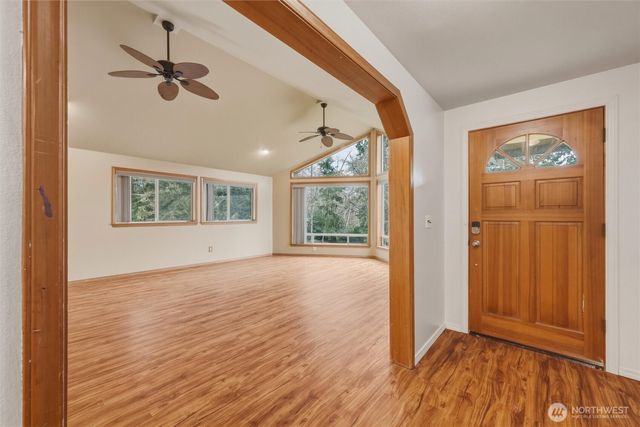 4145 Glendale Road, Clinton, WA 98236