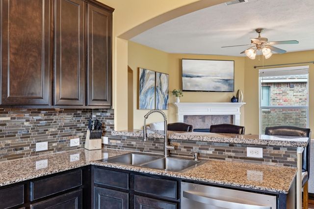10202 Larkmist Lane, Tomball, TX 77375