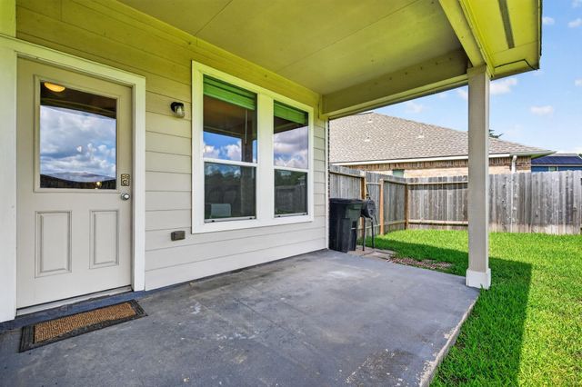10202 Larkmist Lane, Tomball, TX 77375
