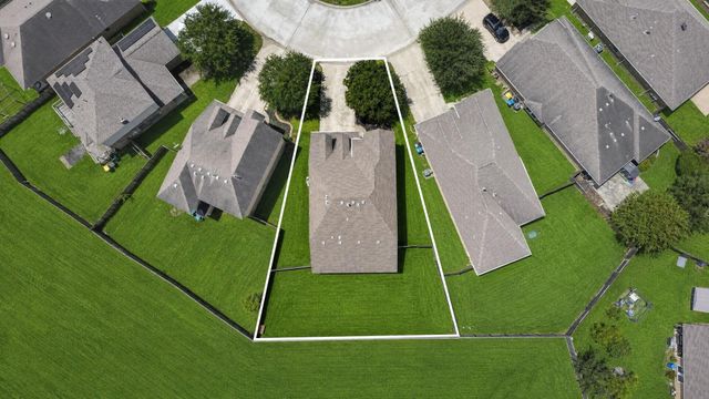 10202 Larkmist Lane, Tomball, TX 77375