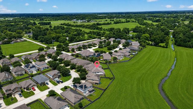 10202 Larkmist Lane, Tomball, TX 77375