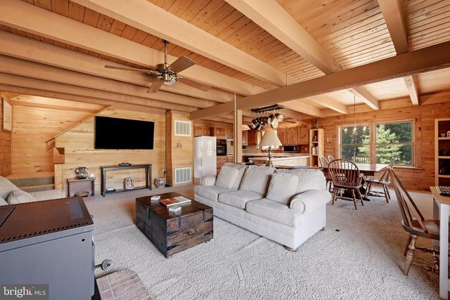382 SUNDOWN TRL, Great Cacapon, WV 25422