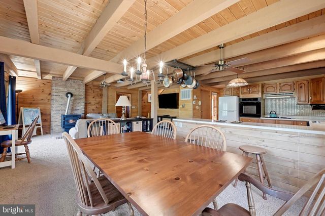 382 SUNDOWN TRL, Great Cacapon, WV 25422