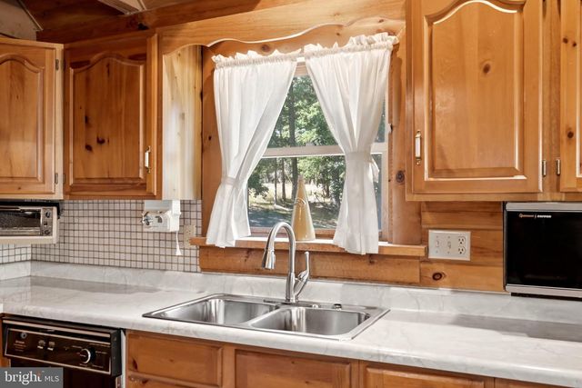 382 SUNDOWN TRL, Great Cacapon, WV 25422