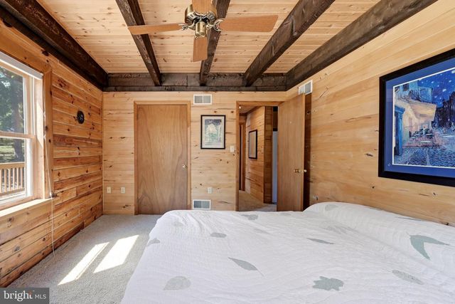 382 SUNDOWN TRL, Great Cacapon, WV 25422
