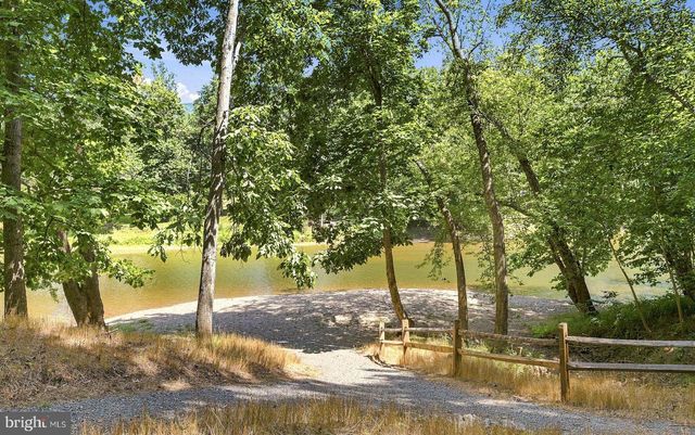 382 SUNDOWN TRL, Great Cacapon, WV 25422