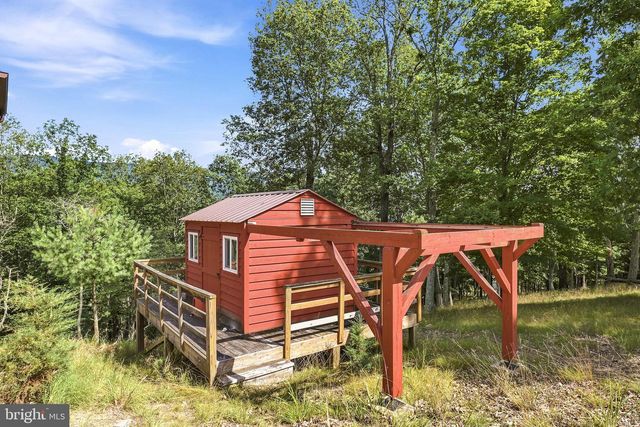 382 SUNDOWN TRL, Great Cacapon, WV 25422