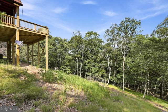 382 SUNDOWN TRL, Great Cacapon, WV 25422