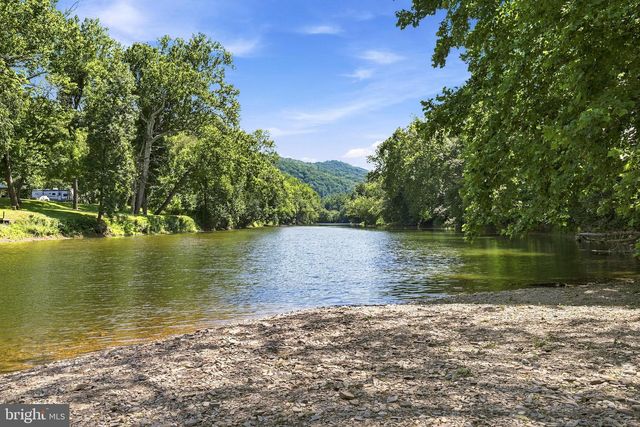 382 SUNDOWN TRL, Great Cacapon, WV 25422