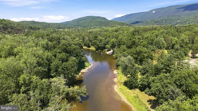 382 SUNDOWN TRL, Great Cacapon, WV 25422