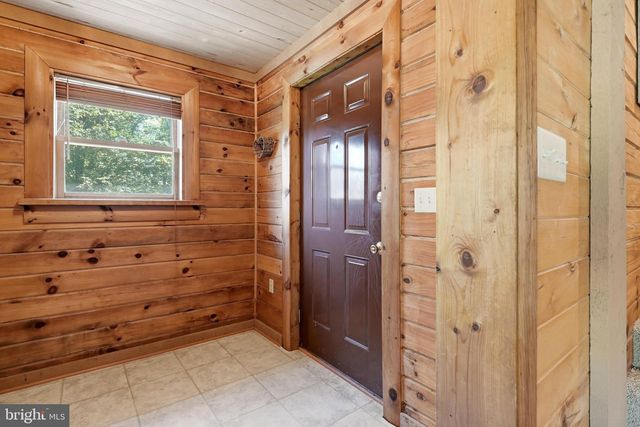 382 SUNDOWN TRL, Great Cacapon, WV 25422