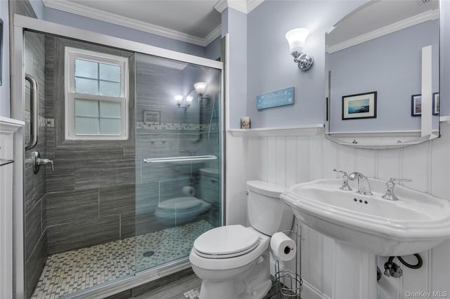 16 Makanna Drive, Huntington, NY 11743
