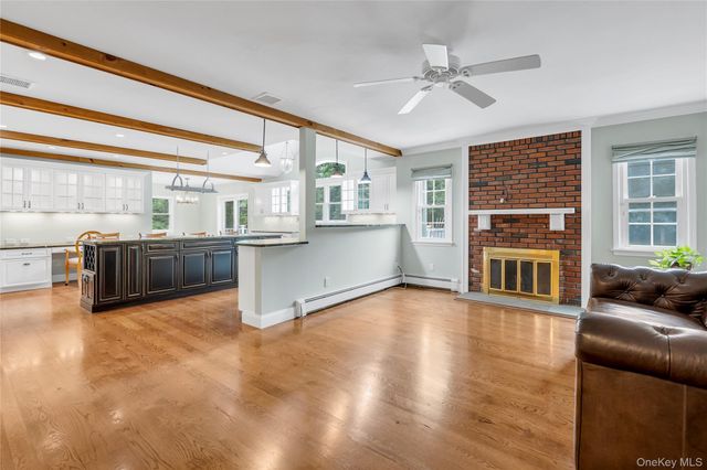 16 Makanna Drive, Huntington, NY 11743