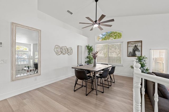 8917 Old Creek Dr, Elk Grove, CA 95758