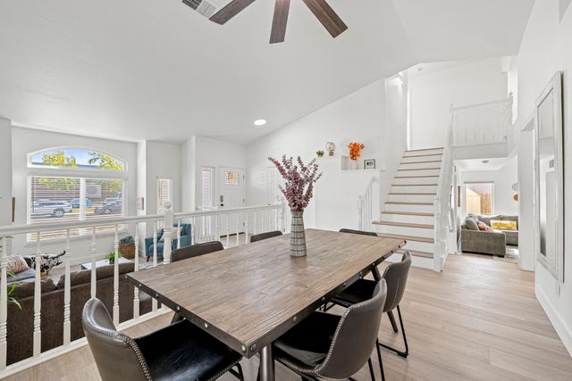 8917 Old Creek Dr, Elk Grove, CA 95758