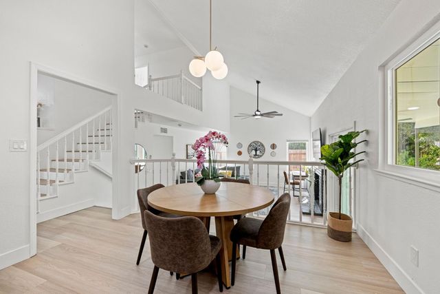 8917 Old Creek Dr, Elk Grove, CA 95758