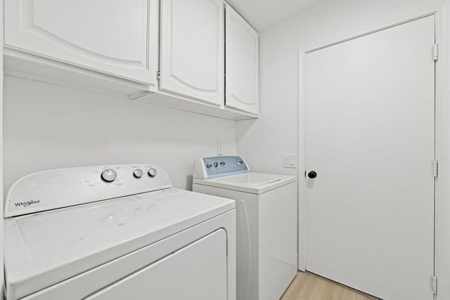 8917 Old Creek Dr, Elk Grove, CA 95758