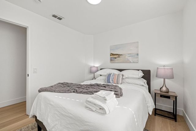 8917 Old Creek Dr, Elk Grove, CA 95758