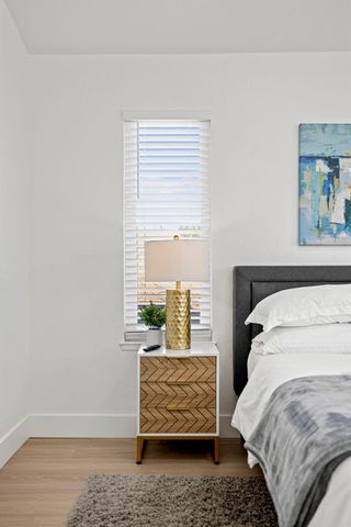 8917 Old Creek Dr, Elk Grove, CA 95758