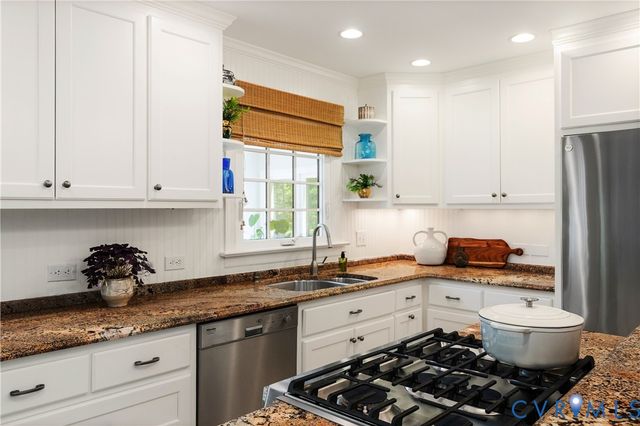 6 E Lower Tuckahoe Rd, Richmond, VA 23238