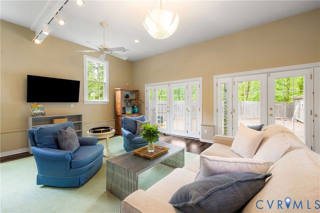 6 E Lower Tuckahoe Rd, Richmond, VA 23238